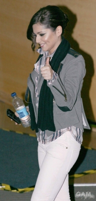 Cheryl_and_Sarah_leaving_The_X_Factor_studios_061209_34.jpg