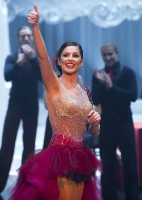 Cheryl_Coles_Night_in_-_On_The_Set_20.jpg