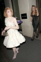 Имя файла=Sarah_Kim_and_Nicola_leaving_Mayfairarriving_at_St_Trinians_Premier_091209_3.jpg
Размер файла=871КБ
Размеры=1996x3000
Дата=Март 10, 2012 Sarah_Kim_and_Nicola_leaving_Mayfairarriving_at_St_Trinians_Premier_091209_3.jpg