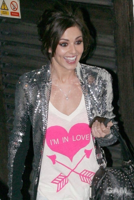 Nicola_and_Cheryl_leaving_XFactor_Studios_131209_19.jpg