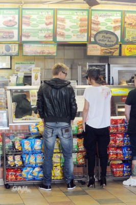 Cheryl_and_Derek_arriving_at_the_Pacific_Theatres_01_08_10_98.jpg