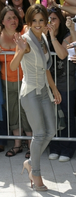 Cheryl_Cole_arrives_at_the_LG_Arena_in_Birmingham_13_06_10_4.jpg