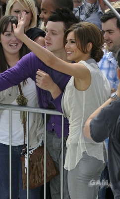 Cheryl_Cole_arrives_at_the_LG_Arena_in_Birmingham_13_06_10_7.jpg
