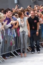 Cheryl_Cole_arrives_at_the_LG_Arena_in_Birmingham_13_06_10_52.jpg