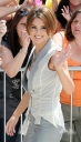 Cheryl_Cole_arrives_at_the_LG_Arena_in_Birmingham_13_06_10_57.jpg