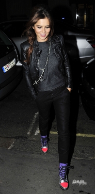 Cheryl_Cole_leaving_Sumosan_Restaurant_Mayfair_20_09_10_19.jpg