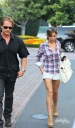 Cheryl_shopping_at_The_Grove_in_Hollywood_05_08_10_34.jpg