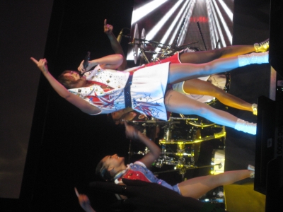 Cheryl_Supporting_BEP_-_Birmingham_010610_Fan_Pics_2812629.JPG