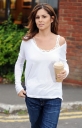Cheryl_Tweedy_at_Starbucks_in_Surrey_28_07_10_56.jpg