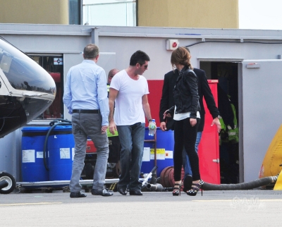 X_Factor_judges_seen_getting_a_helicopter_in_London_23_06_10_104.jpg
