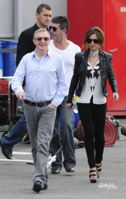 X_Factor_judges_seen_getting_a_helicopter_in_London_23_06_10_119.jpg