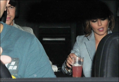 Cheryl_and_Derek_driving_home_27_05_10_2.jpg