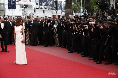 Cheryl_at_the_Outside_Of_The_Law_-_Cannes_Premiere_21_05_10_48.jpg