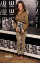 Имя файла=Cheryl_signing_book_Through_My_Eyes_at_Waterstones_1_10_10_44.jpg
Размер файла=876КБ
Размеры=1902x3000
Дата=Март 06, 2012 Cheryl_signing_book_Through_My_Eyes_at_Waterstones_1_10_10_44.jpg