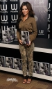 Имя файла=Cheryl_signing_book_Through_My_Eyes_at_Waterstones_1_10_10_51.jpg
Размер файла=725КБ
Размеры=1769x3000
Дата=Март 06, 2012 Cheryl_signing_book_Through_My_Eyes_at_Waterstones_1_10_10_51.jpg