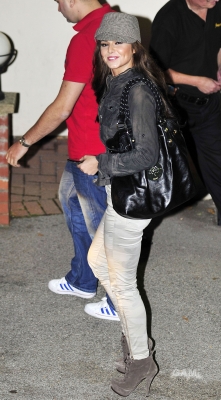 Cheryl_Cole_arriving_at_X_Factor_studios_071010_27.jpg