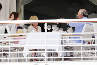 Cheryl_Cole_at_Hotel_De_Cap_in_France_18_05_10_12.jpg