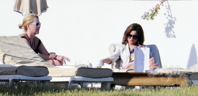 Cheryl_Cole_at_Hotel_De_Cap_in_France_18_05_10_25.jpg