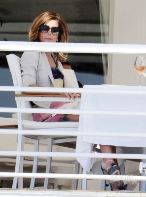 Cheryl_Cole_at_Hotel_De_Cap_in_France_18_05_10_29.jpg