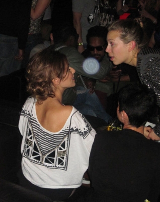 Cheryl_Cole_at_the_BEP_afterparty_05_05_10_2.jpg