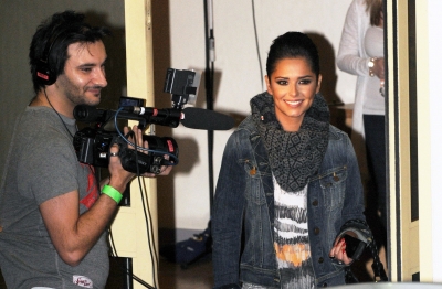 Cheryl_Cole_leaving_X_Factor_studios_09_10_10_15.jpg