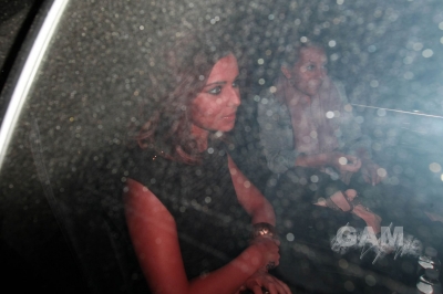 Cheryl_Cole_visits_Simon_Cowells_for_dinner_in_LA_03_04_10_1.jpg