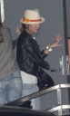 Cheryl_leaves_a_studio_in_Los_Angeles_California_4_04_10_9.jpg