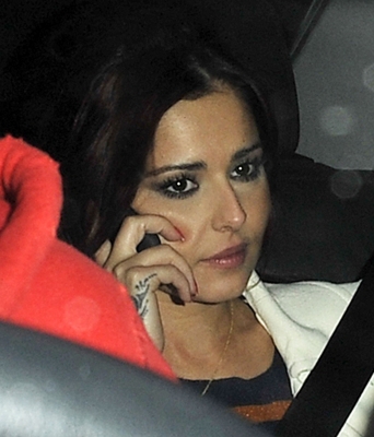Cheryl_and_Joan_Tweedy_leaving_ITV_studios_together_14_10_10_1.jpg