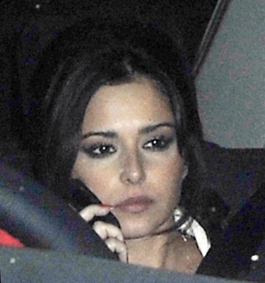 Cheryl_and_Joan_Tweedy_leaving_ITV_studios_together_14_10_10_6.jpg