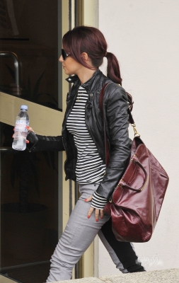 Cheryl_arriving_at_X_Factor_studios_with_red_hair_15_10_10_15.jpg