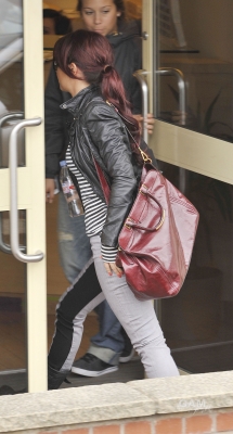 Cheryl_arriving_at_X_Factor_studios_with_red_hair_15_10_10_16.jpg