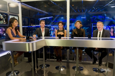 Cheryl_Cole_-_X_Factor_Live_Results_Show_Week_2_17_10_10_22.jpg