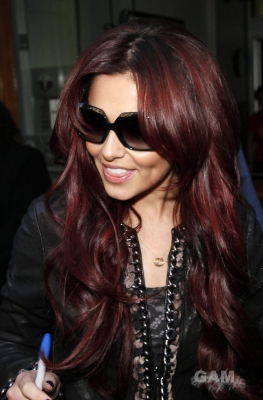 Cheryl_Cole_leaving_Radio_Two_studios_21_10_10_114.jpg