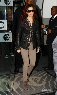 Cheryl_Cole_leaving_Radio_Two_studios_21_10_10_161.jpg