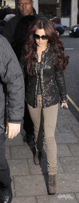 Cheryl_Cole_leaving_Radio_Two_studios_21_10_10_91.jpg