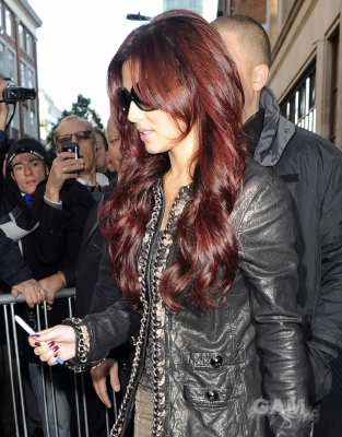 Cheryl_Cole_leaving_Radio_Two_studios_21_10_10_93.jpg