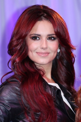 Cheryl_unveiling_her_waxwork_at_Madame_Tussauds_20_10_10_53.jpg