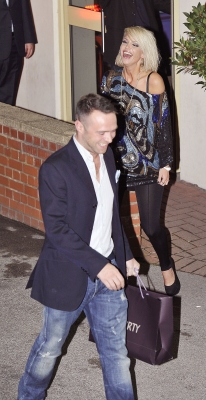 Girls_Aloud_minus_Nadine_leaving_X_Factor_studios_24_10_10_21.jpg