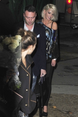 Girls_Aloud_minus_Nadine_leaving_X_Factor_studios_24_10_10_69.jpg