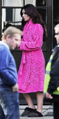 Cheryl_Cole_filming_a_new_Commerical_for_LOREAL_28_10_10_4.jpg