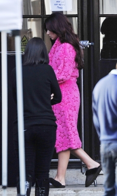 Cheryl_Cole_filming_a_new_Commerical_for_LOREAL_28_10_10_5.jpg