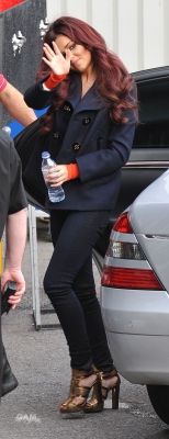Cheryl_Cole_arriving_at_Fountain_Studios_29_10_10_21.jpg
