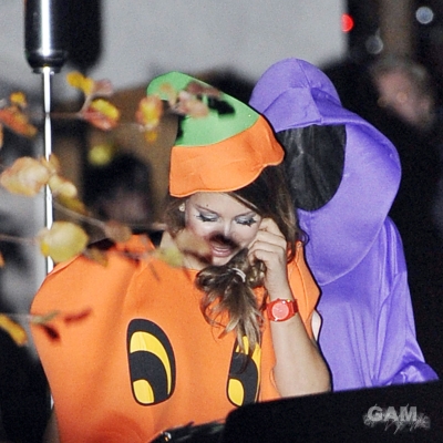 Cheryl_at_Sarah_Hardings_Halloween_Party_30_10_10_35.jpg