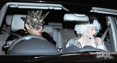 Cheryl_at_Sarah_Hardings_Halloween_Party_30_10_10_38.jpg