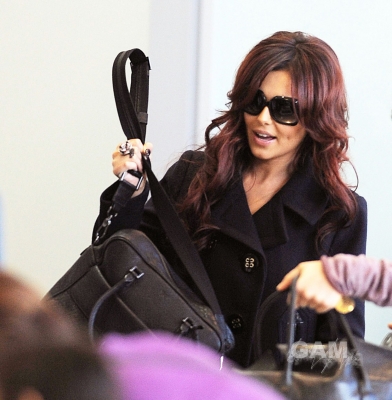 Cheryl_Cole_at_LAX_Airport_04_11_10_16.jpg