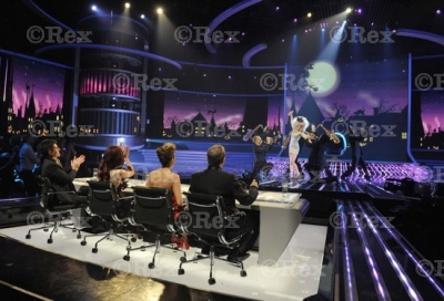 Cheryl_Cole_X-Factor_Live_Show_Week_4_30_10_10_11.jpg