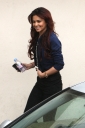 Cheryl_Cole_arriving_at_X_Factor_studios_05_11_10_17.jpg