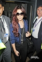 Cheryl_Cole_arriving_at_Heathrow_05_11_10_29.jpg