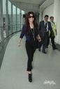 Cheryl_Cole_arriving_at_Heathrow_05_11_10_6.jpg