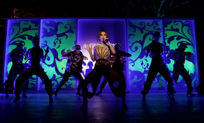 Cheryl_performs_at_the_de_Grisogono_Party_18_05_10_51.jpg